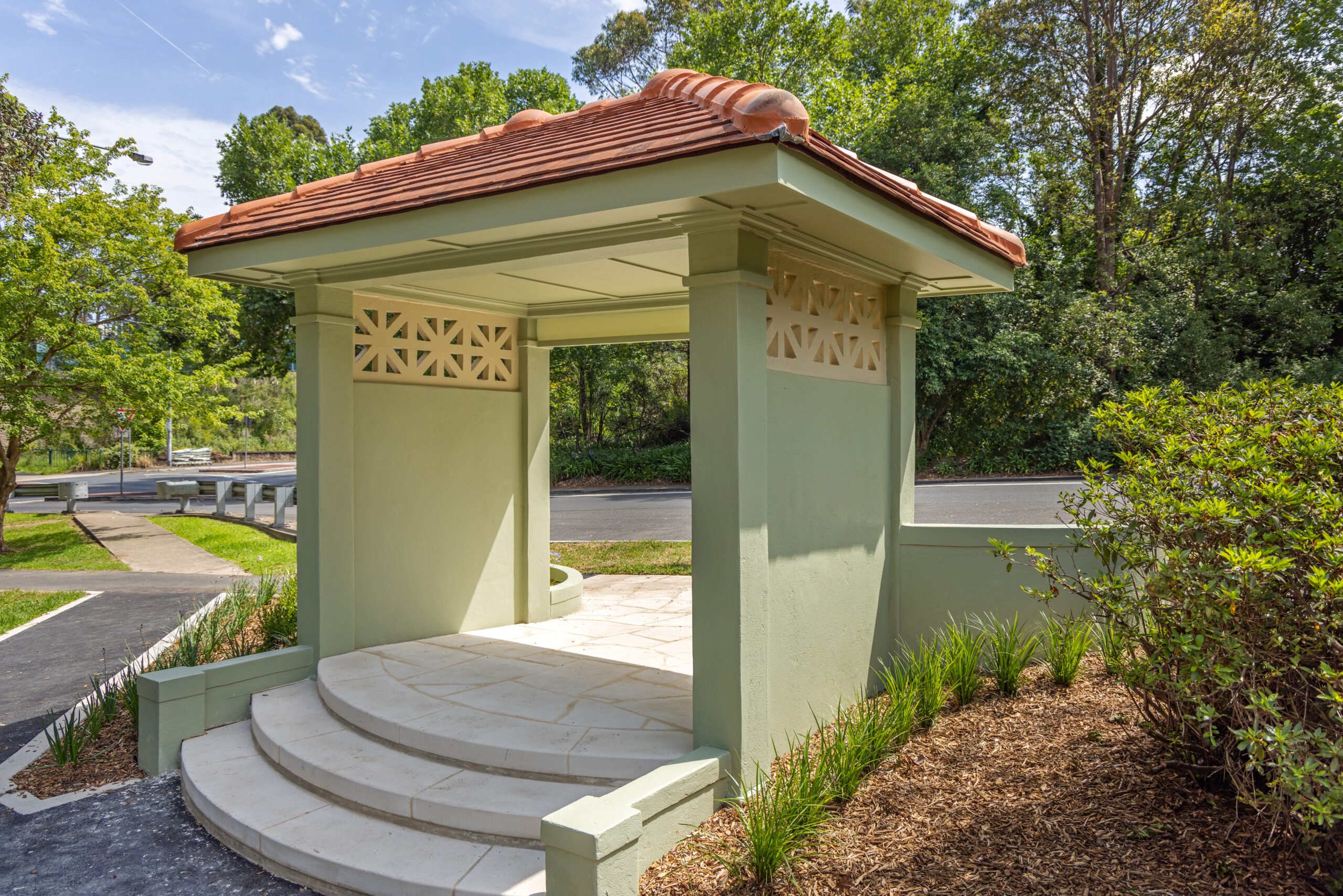 Gordon Gateway and Tennis Pavilions's Gallery Image